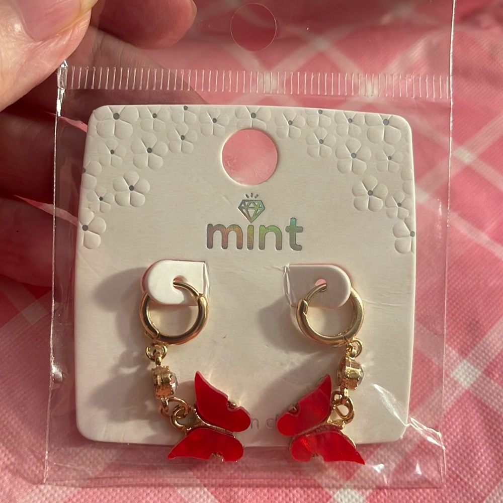 🎈SALE🎈🌸#94.BUTTERFLY EARRINGS🌸